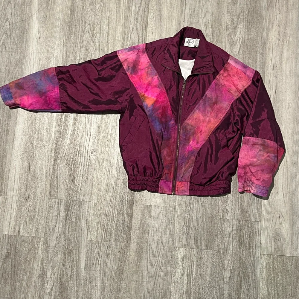 Vintage Beyond Performance metallic maroon windbreaker - Picture 4 of 17